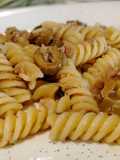 Fusilli con Tonno e Olive Verdi
