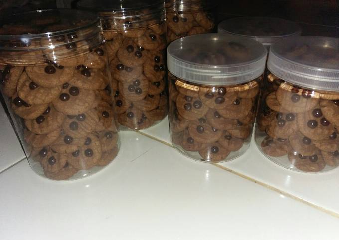 Coco chip cookies / good time kw