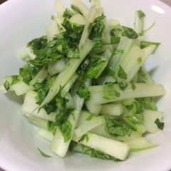 A picture of #10 salad with celery and pear.