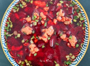 Hình của món Canh củ dền thịt bằm.