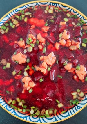 Hình của món Canh củ dền thịt bằm.