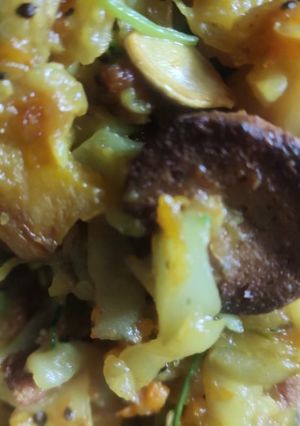 লাউ ঘন্ট(lau ghonto recipe in Bengali) রেসিপির প্রধান ছবি