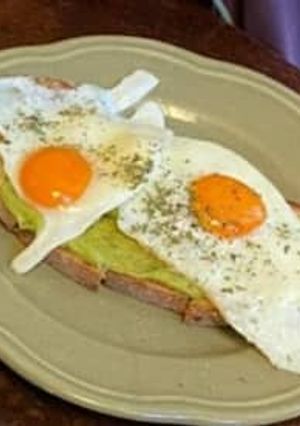 Foto de Tosta de Abacate e Ovo