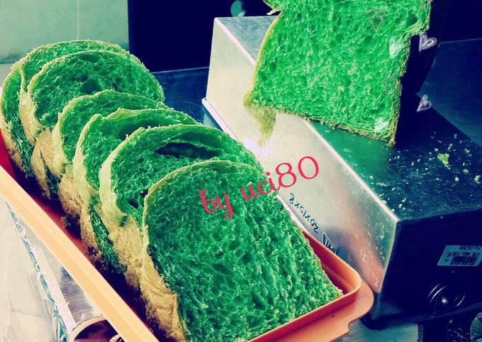 Roti tawar susu pandan