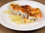 Una foto de pechugas de pollo guisada