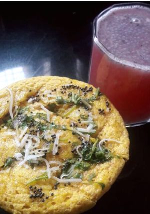 4 मिनट में माइक्रोवेव ढोकला (4 minute mai microwave dhokla recipe in hindi) रेसिपी मुख्य फोटो