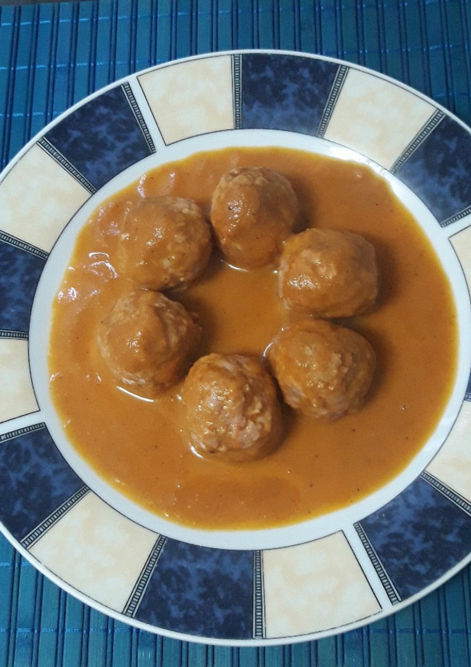 Una foto de Albóndigas de pollo y bacon