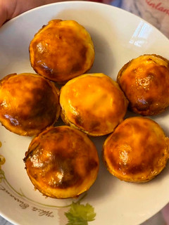A picture of Cheese tarts.