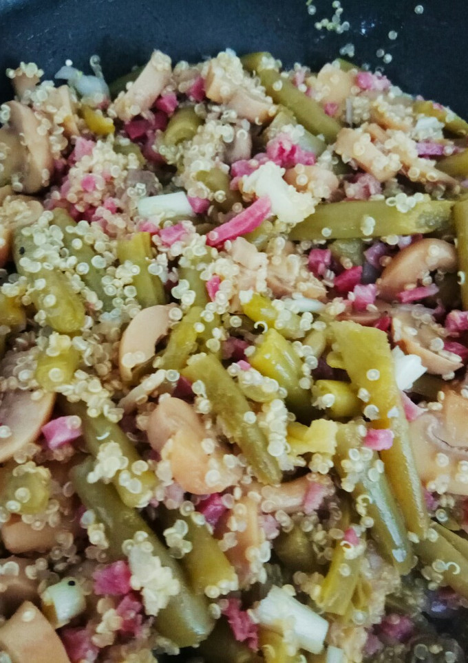 Una foto de Salteado de verduras, jamón y quinoa!