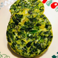A picture of Spinach Breakfast Muffins.