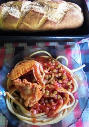 Una foto de Ala una, ala dos y...a la salsa !