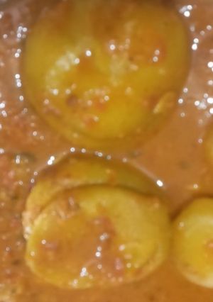 A picture of BHARVA TINDE OR STUFFED APPLE GUARD OR SABJI E SAFAR 👩🍳🥘💐👍.