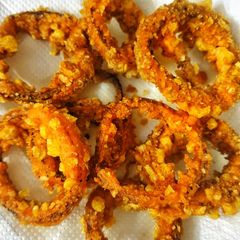 A picture of Kurkure Onion Rings.