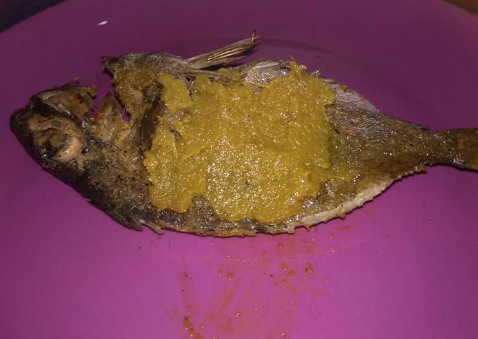 Cara bikin Ikan Bakar Batam (bumbu kuning) Cara bikin Ikan Bakar Batam (bumbu kuning)
