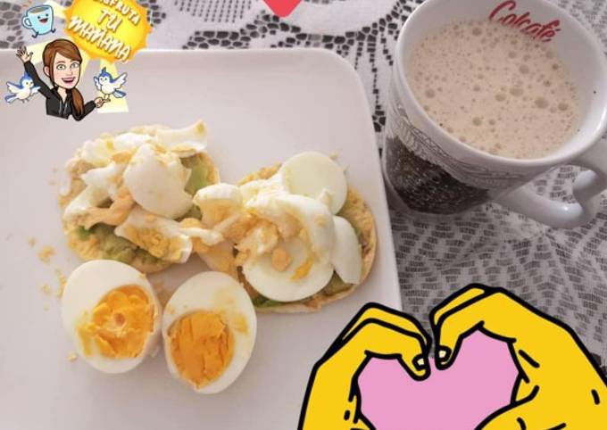 Desayuno fit Receta de Diana Contreras- Cookpad