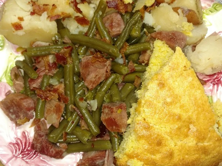 Recipe Ham and Beans with Potatoes and Cornbread the Delicious You can take Joss in your mouth