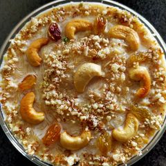 A picture of Sheer Khurma.