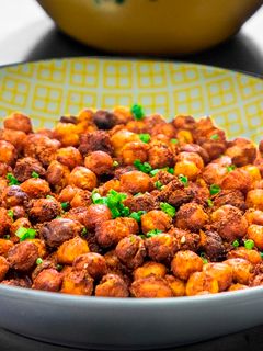 Una foto de Garbanzos crujientes con sésamo o con curry