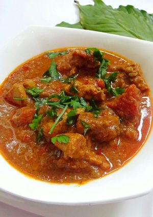 A picture of Chicken curry.