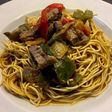 Noodles con ternera, setas y verduras de “Blade Runner”