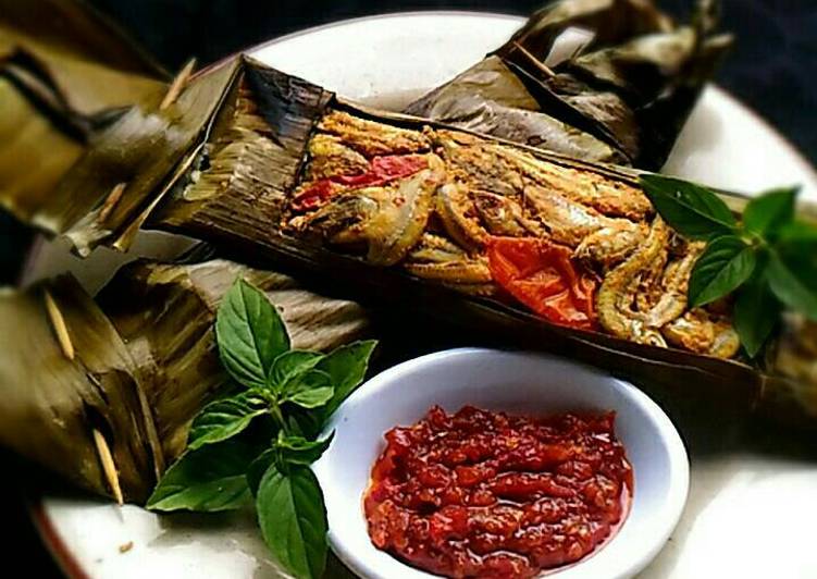 Cara buat Paisan (Pepes) Saluang yang enak dan Mudah Dibuat