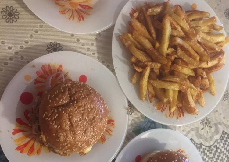 How to Prepare Favorite Crispy Chicken Burger