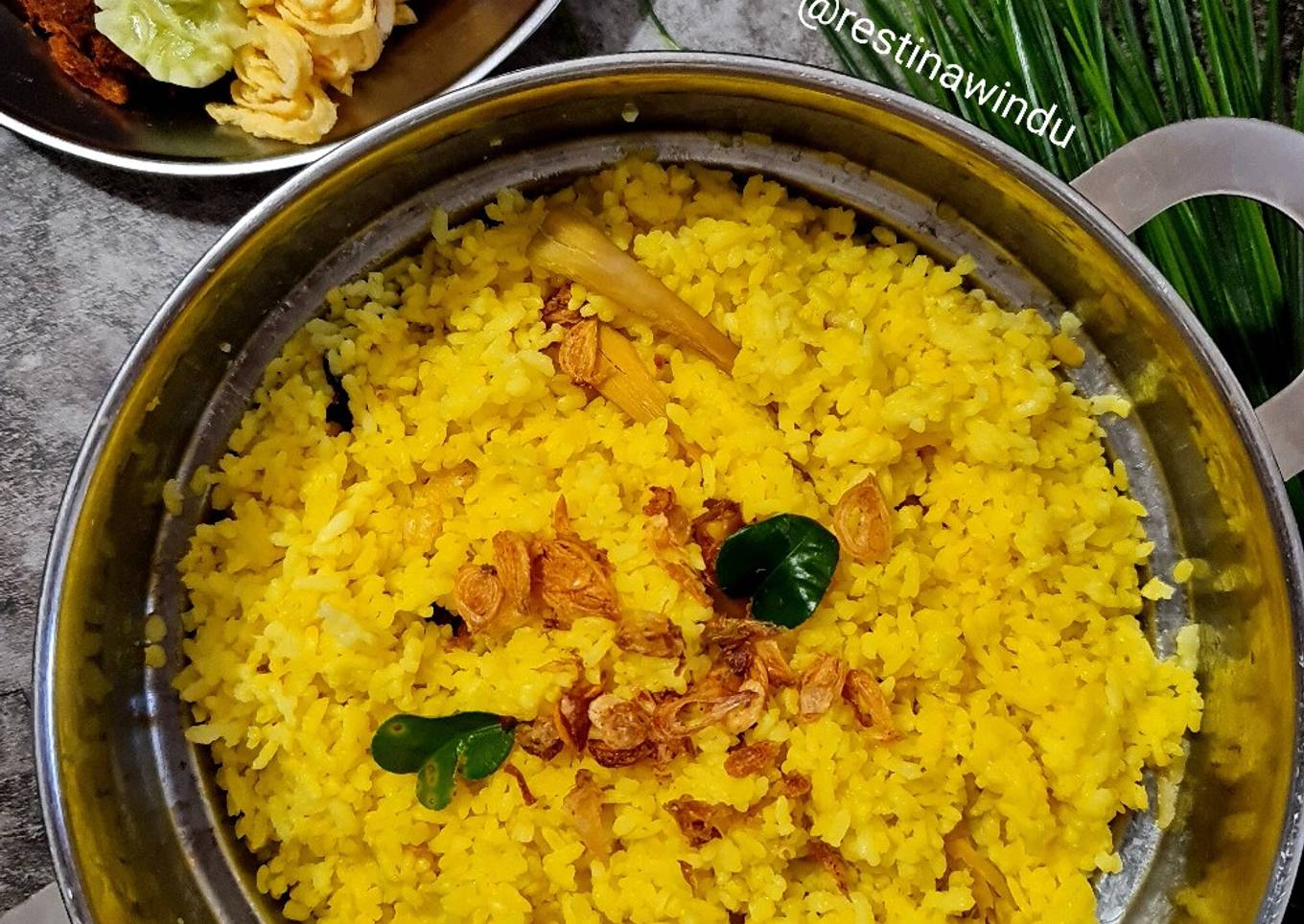 Nasi Kuning Simple (Rice Cooker)