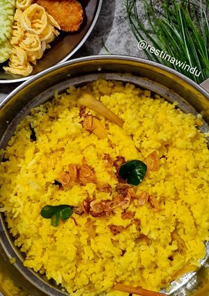 Foto resep Nasi Kuning Simple (Rice Cooker)