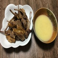 A picture of Toyohira Lamb-Chop with Toyohira Apple Sauce.
