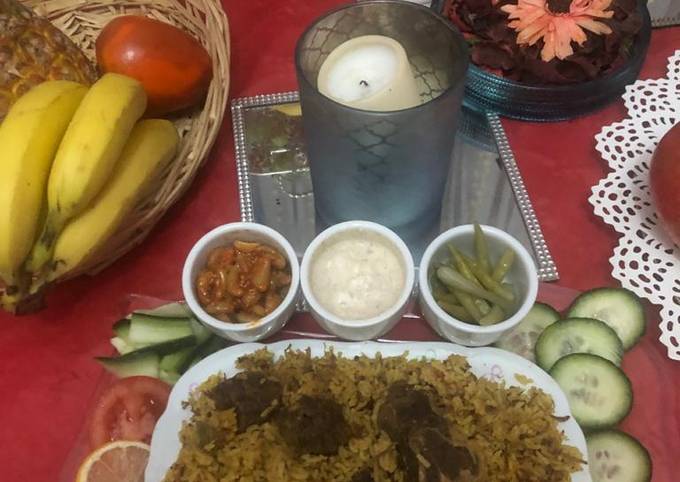 Step-by-Step Guide to Make Delicious Leftover Beef Qorma Pilao Qorma flip into Qorma Pilao