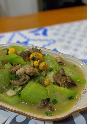 Hình của món Lòng gà xào mướp.