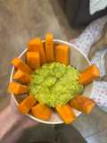 Bastones de zanahoria con palta
