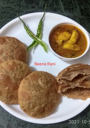 स्वादिष्ट उड़द दाल की कचौड़ी (कढ़ाही स्पेशल) रेसिपी मुख्य फोटो