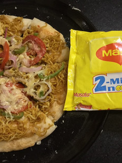 மேகி சீஸ் பீட்ஸா செய்முறை முக்கிய புகைப்படம்