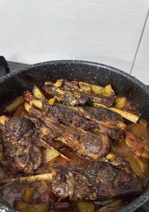 صورة لوصفة صينيه بطاطا مع اللحمه بلفرن🥔🥩