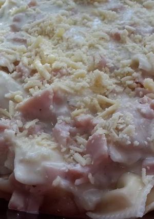 Una foto de Crema con Jamón para ravioles de atún