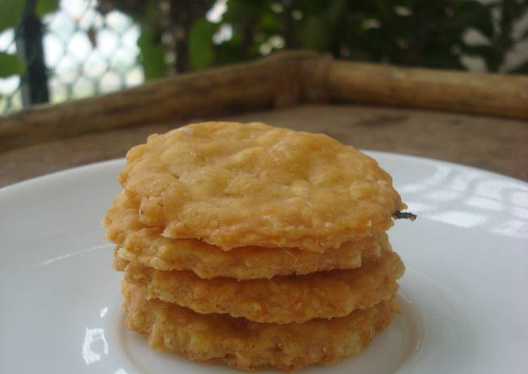 Steps to Make Favorite Cheddar Cheese Crackers