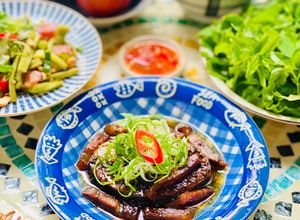 Hình của món Cá Ngừ Kho Tiêu.