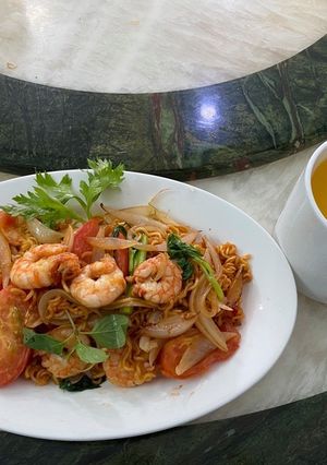 Hình của món Mì xào tôm nõn.