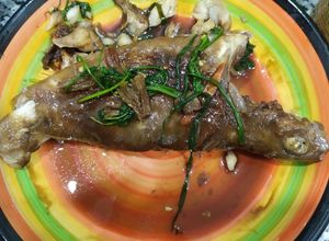 Hình của món Cá bống mú nấu xì dầu.