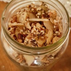A picture of Keto Cinnamon Granola.