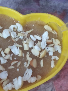 सूजी का हलवा (suji ka halwa recipe in hindi) रेसिपी मुख्य फोटो