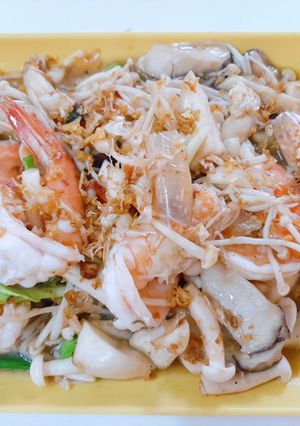 รูปของ "กุ้งผัดเห็ด3สหาย"