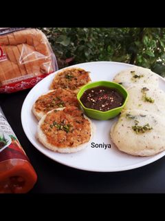ब्रेड पोटैटो इडली (Bread Potato Idli recipe in hindi) रेसिपी मुख्य फोटो