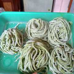 รูปของ Mie ijo daun bayam