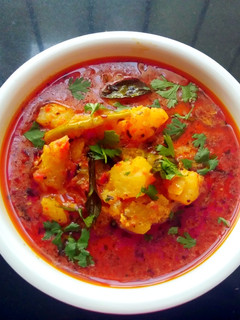 A picture of Dahi Aloo.