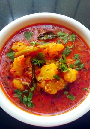 A picture of Dahi Aloo.