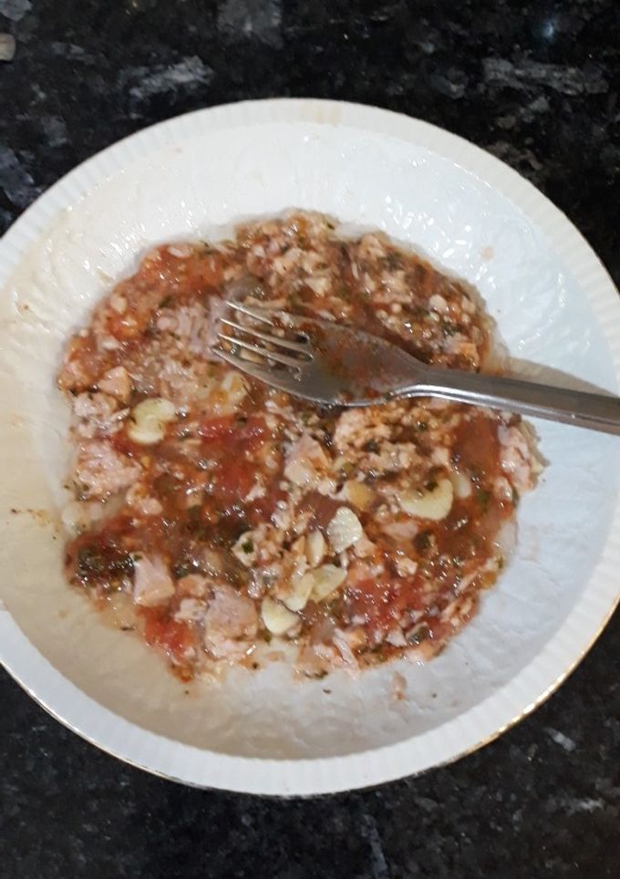 Una foto de Ensalada de aloe vera, tomate y atún