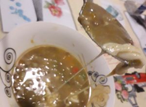 Una foto de Lentejas y Queso Amarillo