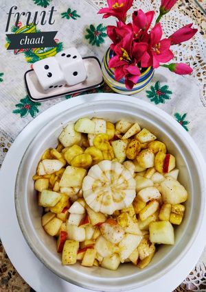 A picture of Fruit chaat.